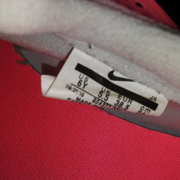 Nike Sock Darts - Picture 4 of 6